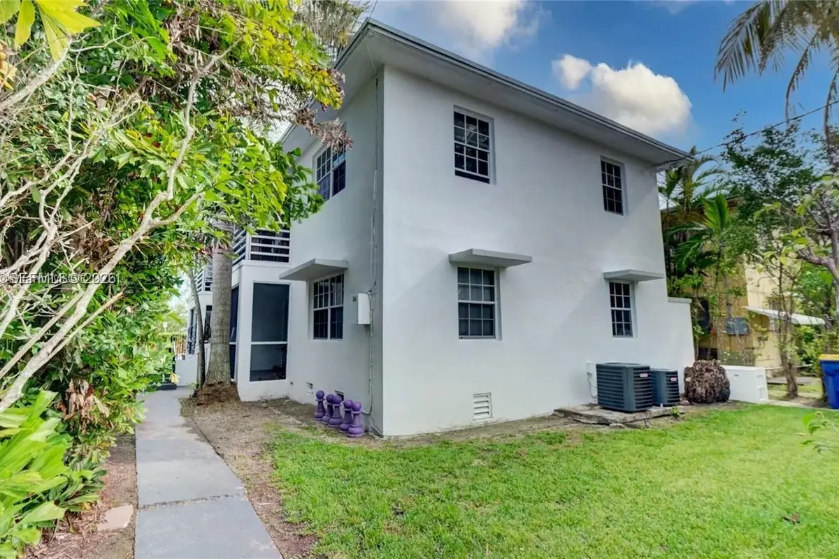 1791 Marseille Dr, Miami Beach: photo 1 of 27