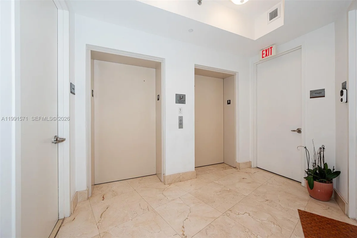 16001 Collins Ave #1005, Sunny Isles Beach: photo 1 of 33