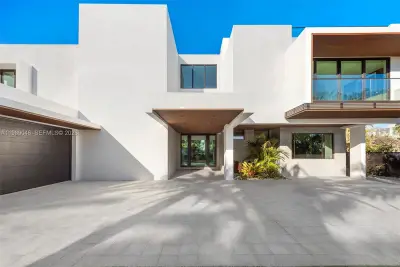 128 Ocean Blvd, Golden Beach: photo 1 of 30