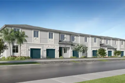 828 SE 23 Ct, Homestead: photo 1 of 1