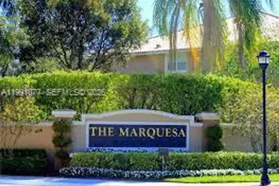 Condo in Pembroke Pines: photo 1 of 42
