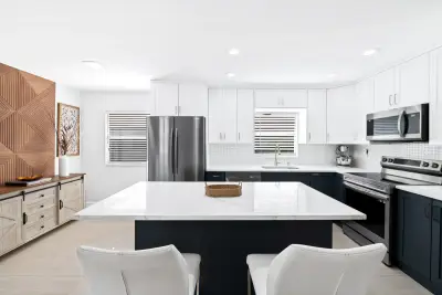 4 Seville Ter, Delray Beach: photo 1 of 48