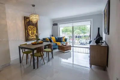 1650 NE 115th St #302, Miami: photo 1 of 16