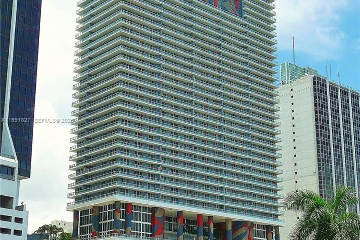 50 Biscayne Blvd #4111, Miami: photo 1 of 21