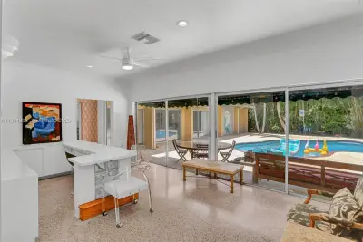 3920 Monserrate St, Coral Gables: photo 1 of 46