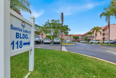 9401 Sunrise Lakes Blvd #311, Sunrise: photo 1 of 44