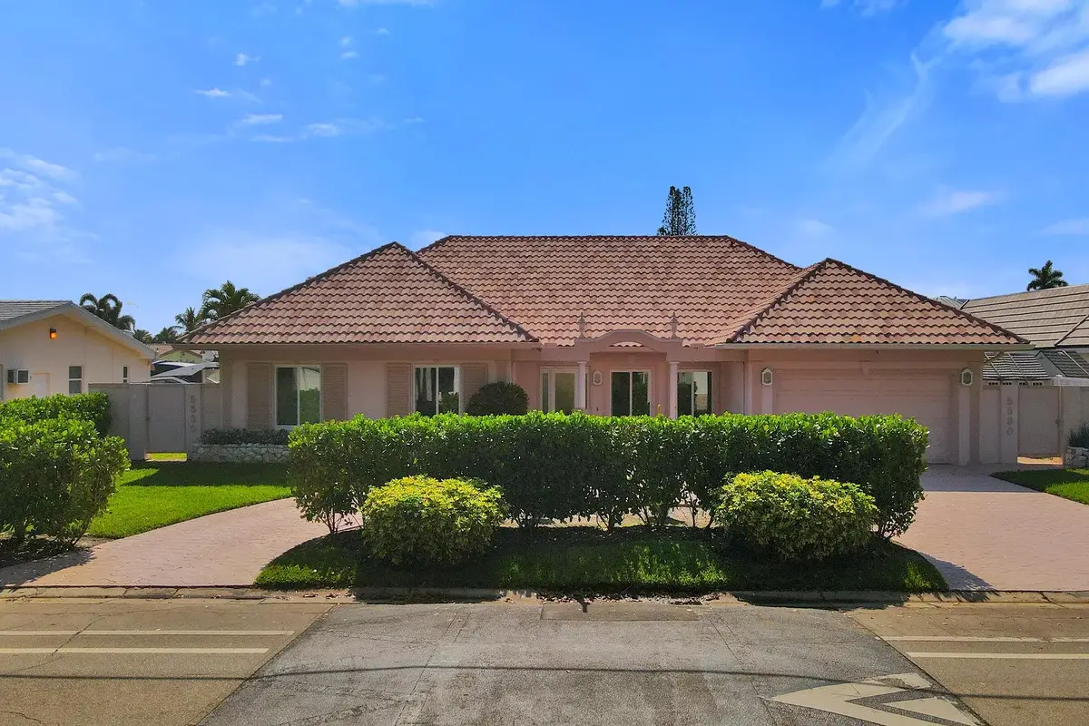 5530 Bayview Dr, Fort Lauderdale: photo 1 of 61