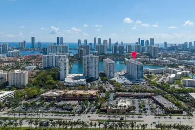 18011 Biscayne Blvd #903, Aventura: photo 1 of 24