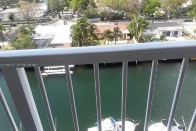 2020 NE 135th St #904, North Miami: photo 1 of 16