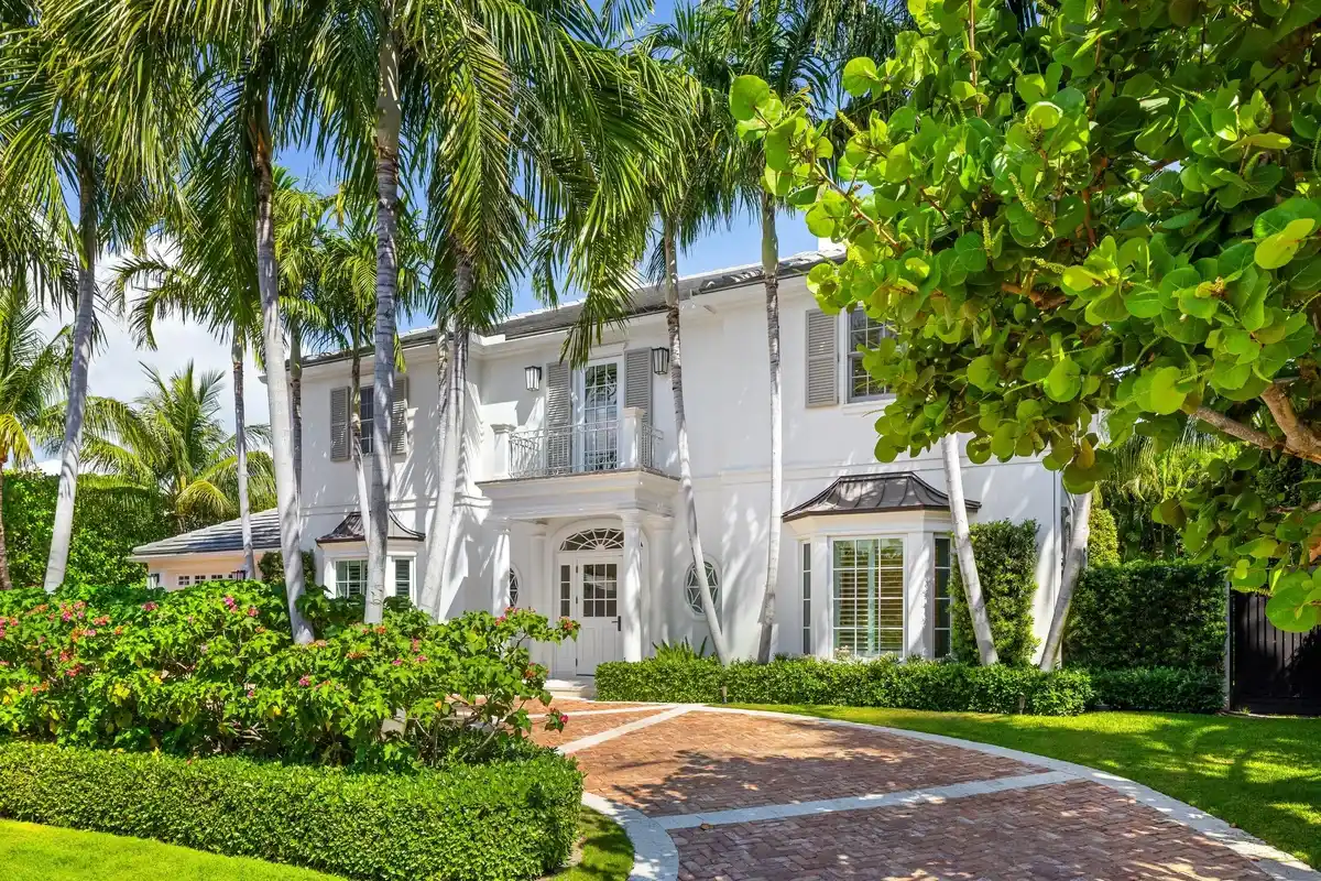 211 Ocean Ter, Palm Beach: photo 1 of 72