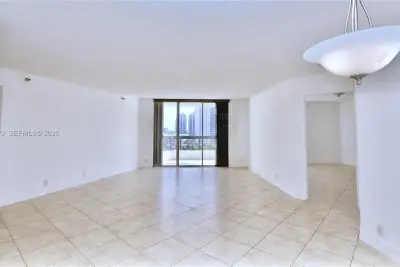 3500 Mystic Pointe Dr #1207, Aventura: photo 1 of 50