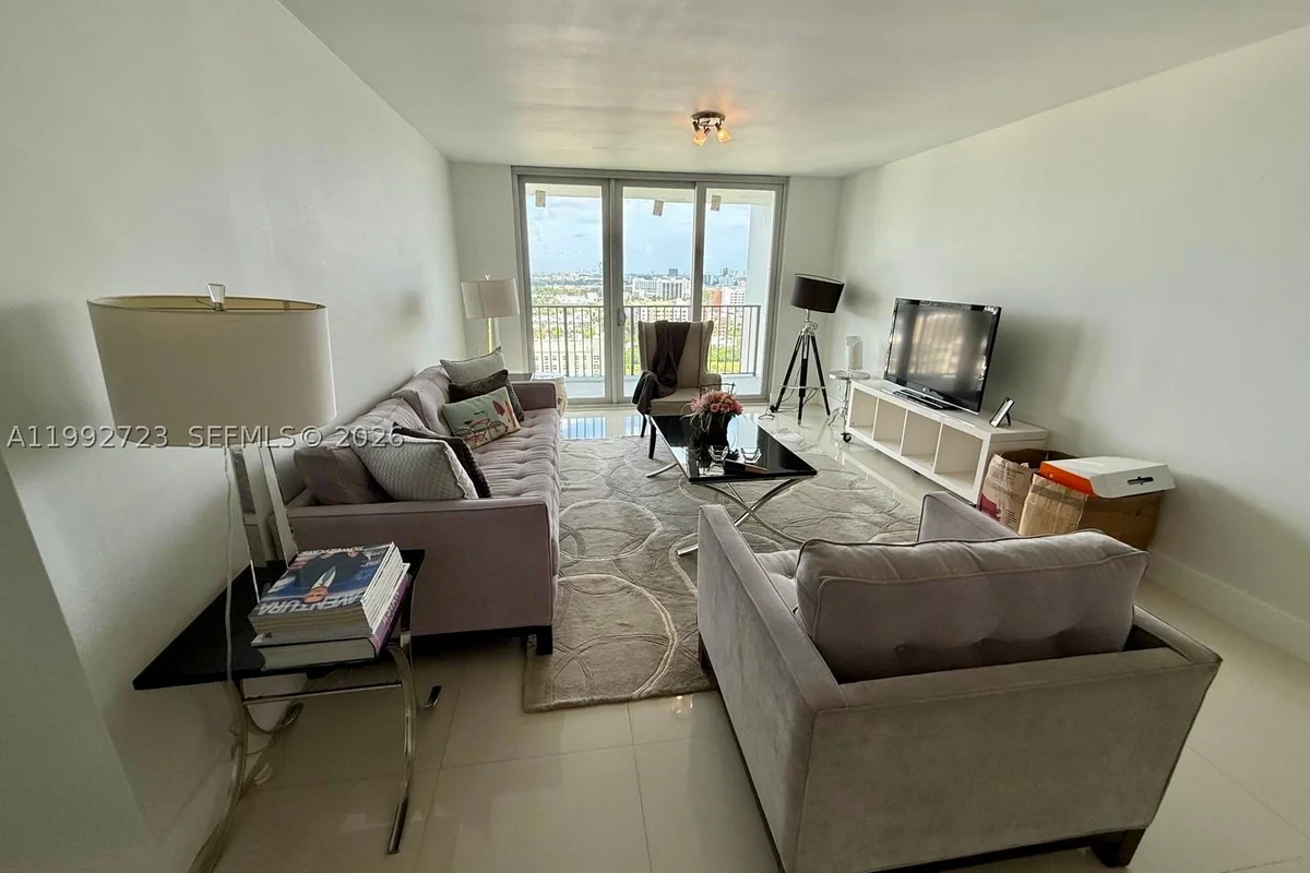 2780 NE 183rd St #2107, Aventura: photo 1 of 13
