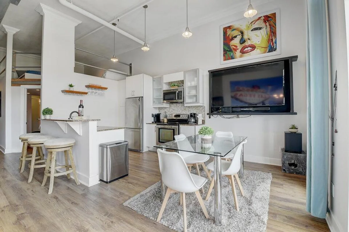 185 NE 4th Ave #210, Delray Beach: photo 1 of 28