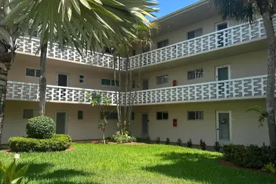 2812 S Garden Dr S #304, Lake Worth: photo 1 of 28