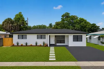 614 N 32nd Ct, Hollywood: photo 1 of 22