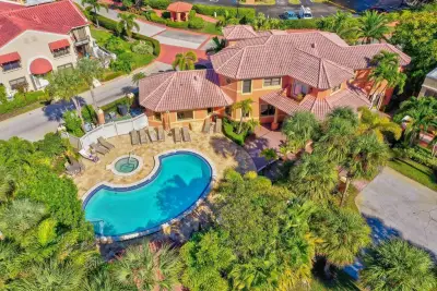 800 Uno Lago Dr #302, Juno Beach: photo 1 of 49
