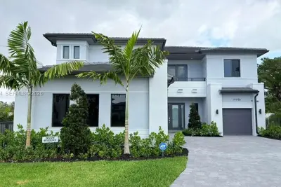 19708 NE 14th Ave, Miami: photo 1 of 51