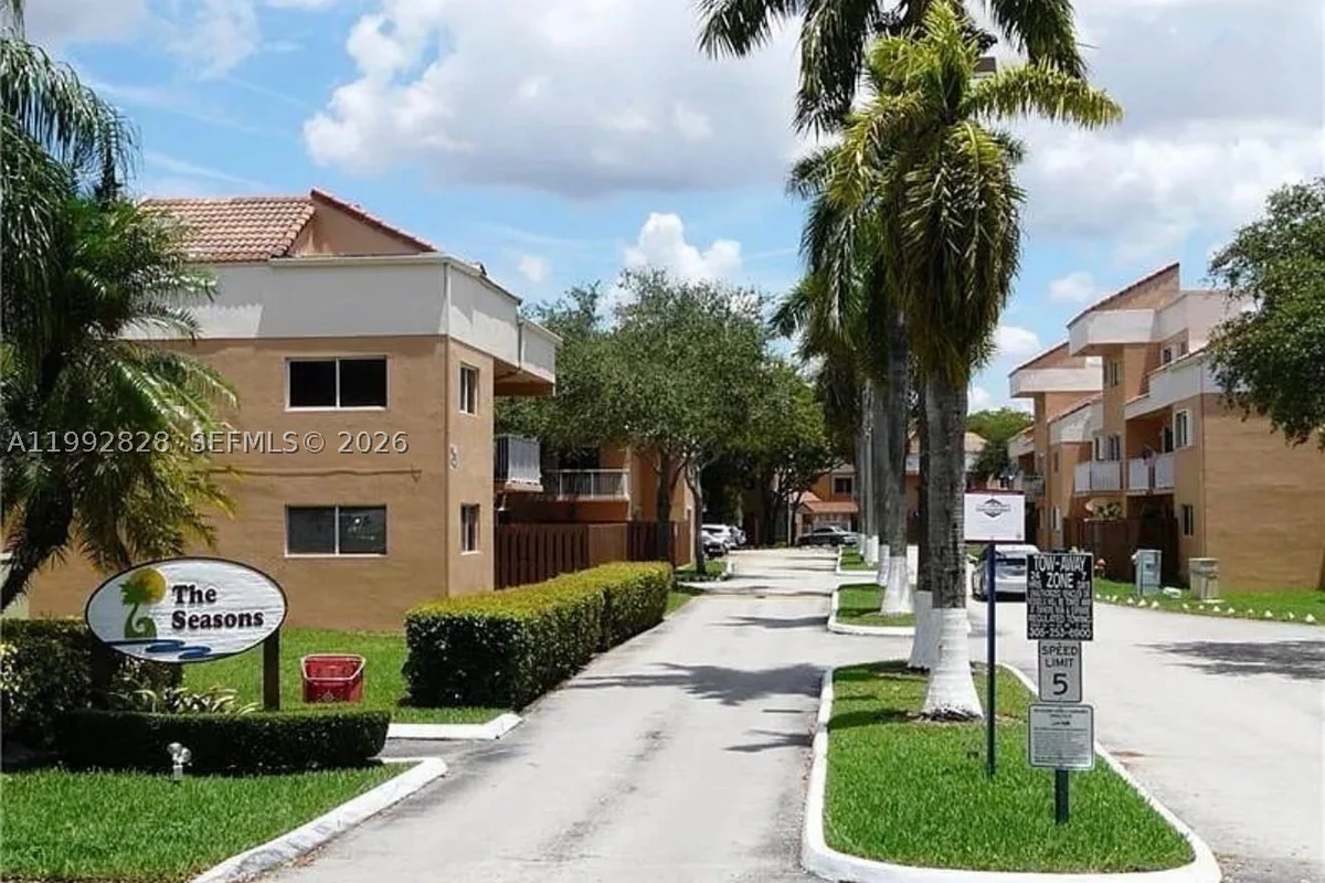 14907 SW 80th St #205, Miami: photo 1 of 16