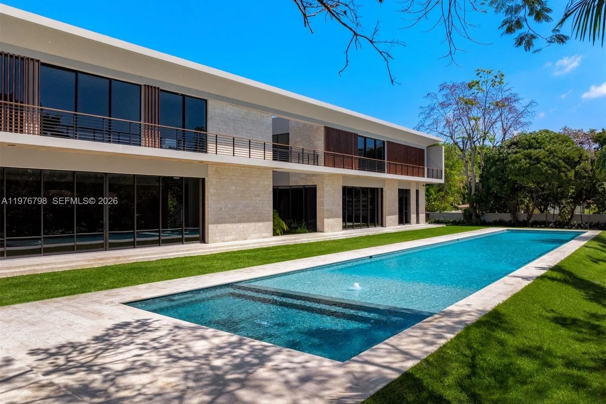 8755 SW 54th Ave, Miami: photo 1 of 39