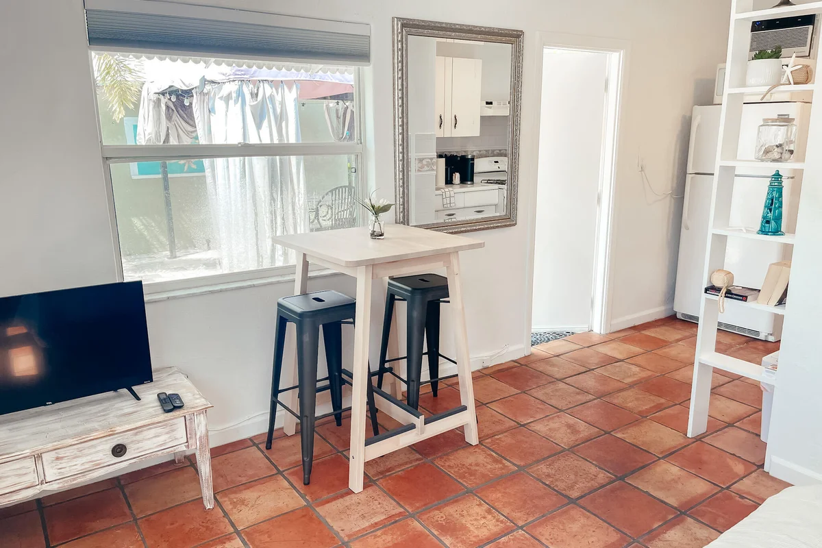 516 3rd Ave S, Lake Worth Beach: photo 1 of 5