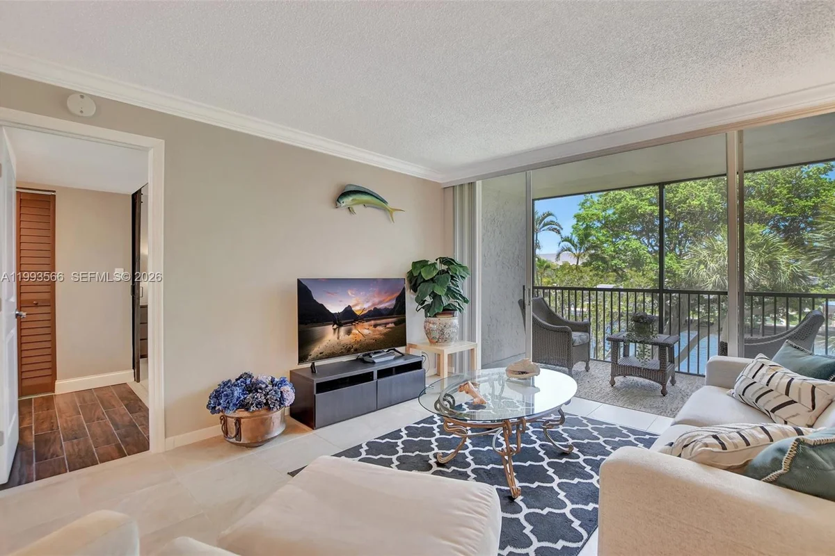 14 Royal Palm Way #303, Boca Raton: photo 1 of 25
