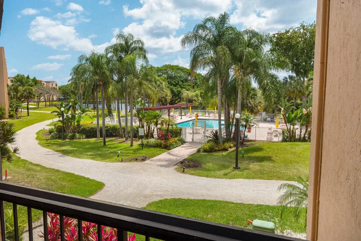 2255 Lindell Blvd #4207, Delray Beach: photo 1 of 40