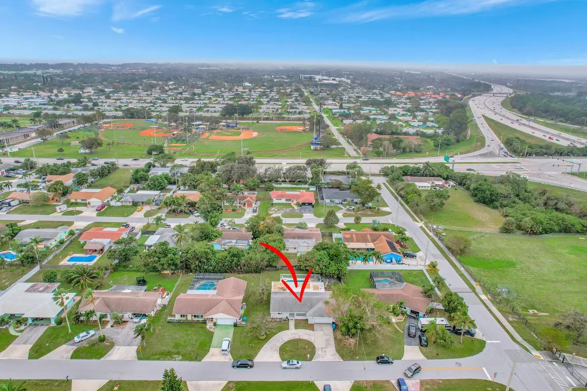 334 SW 13th Ave, Boynton Beach: photo 1 of 41