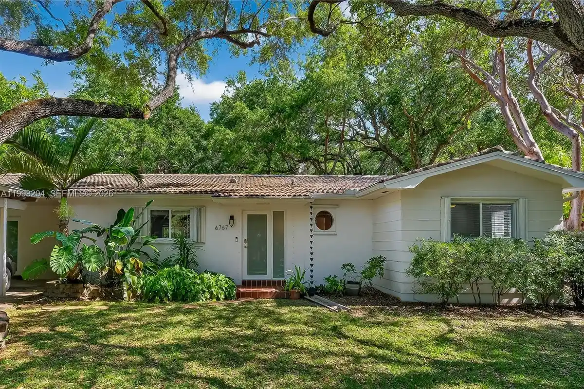 6767 SW 154th St, Palmetto Bay: photo 1 of 46