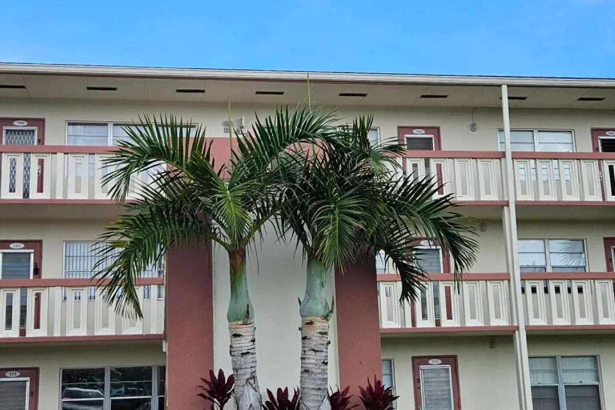 198 E Preston Way, Boca Raton: photo 1 of 17