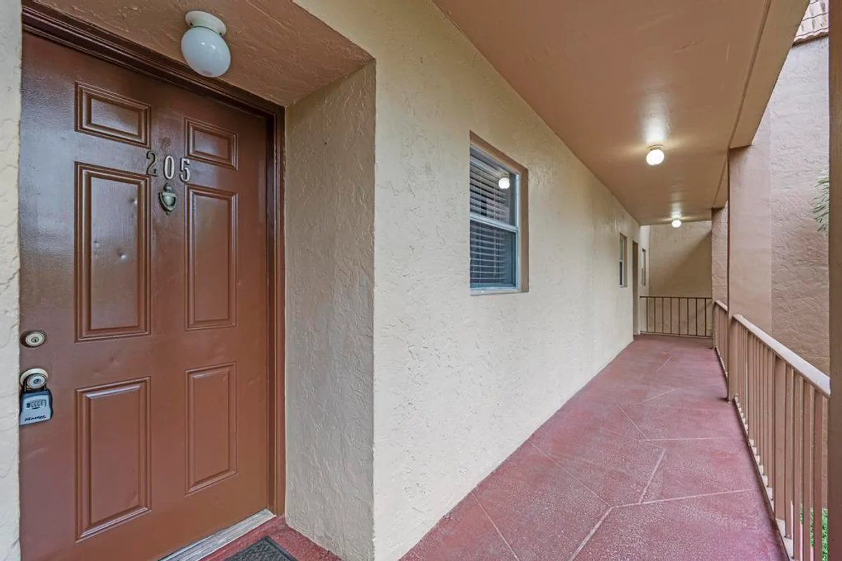120 Sparrow Dr #205, Royal Palm Beach: photo 1 of 27