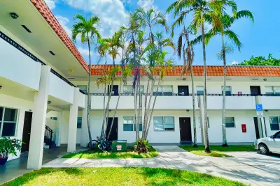 400 NW 65th Ave #114, Margate: photo 1 of 18