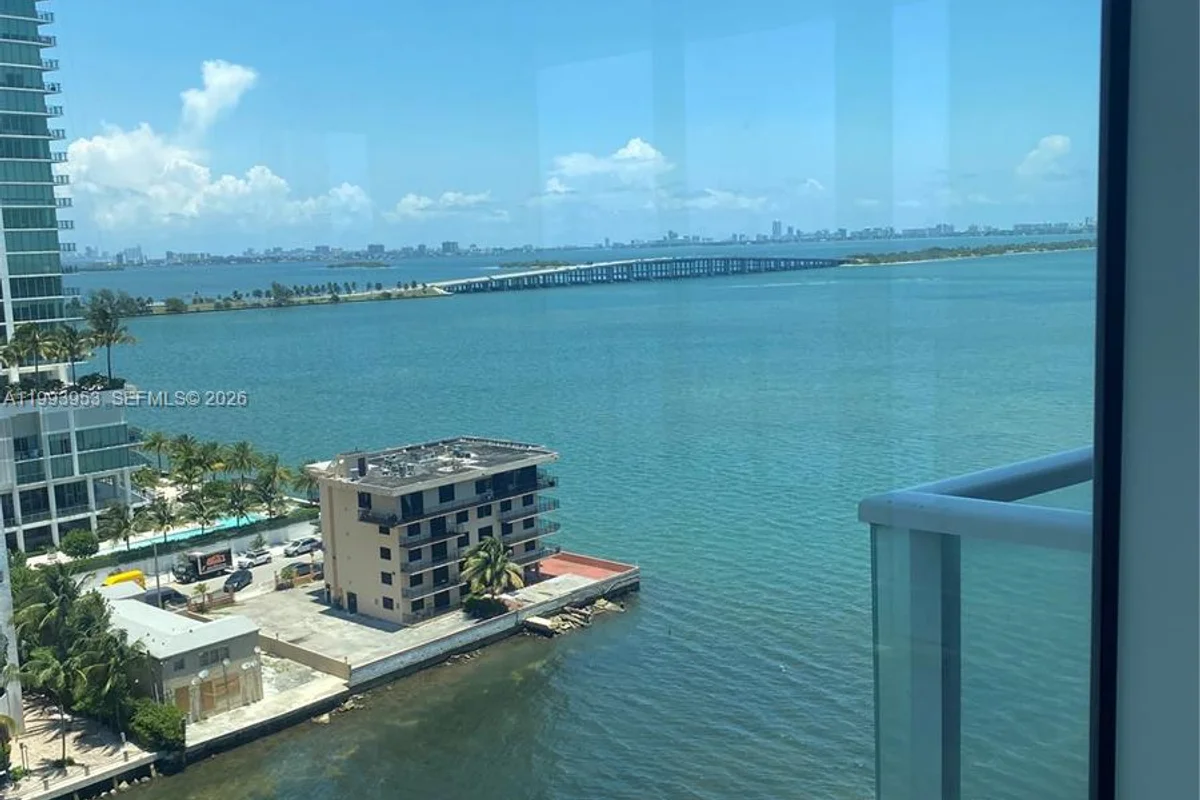 601 NE 27th St #1107, Miami: photo 1 of 13