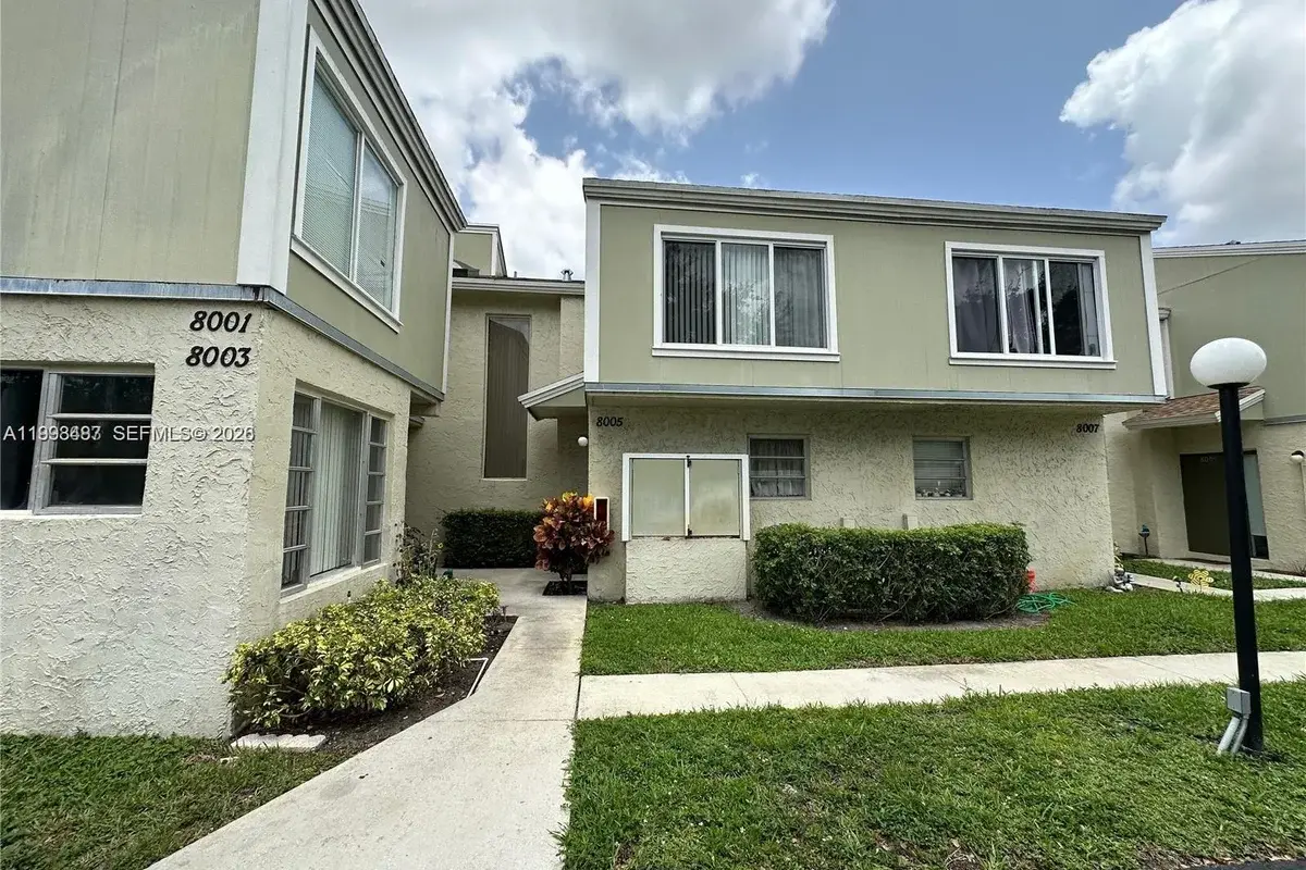 8005 Lagos De Campo Blvd #L-4, Tamarac: photo 1 of 15