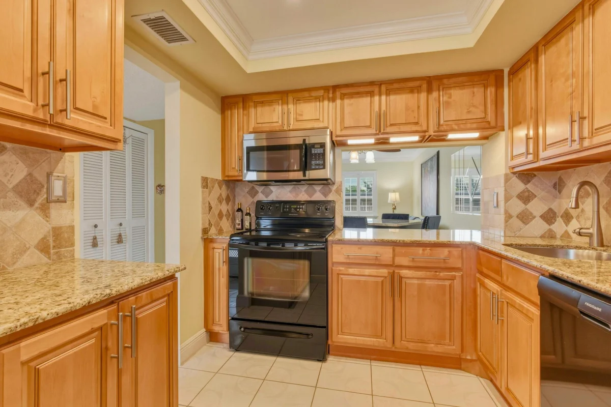 9810 Marina Blvd #1136, Boca Raton: photo 1 of 35