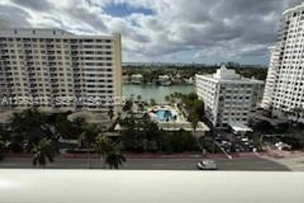 5601 Collins Ave #1219, Miami Beach: photo 1 of 36