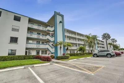 1020 Lincoln, Boca Raton: photo 1 of 34