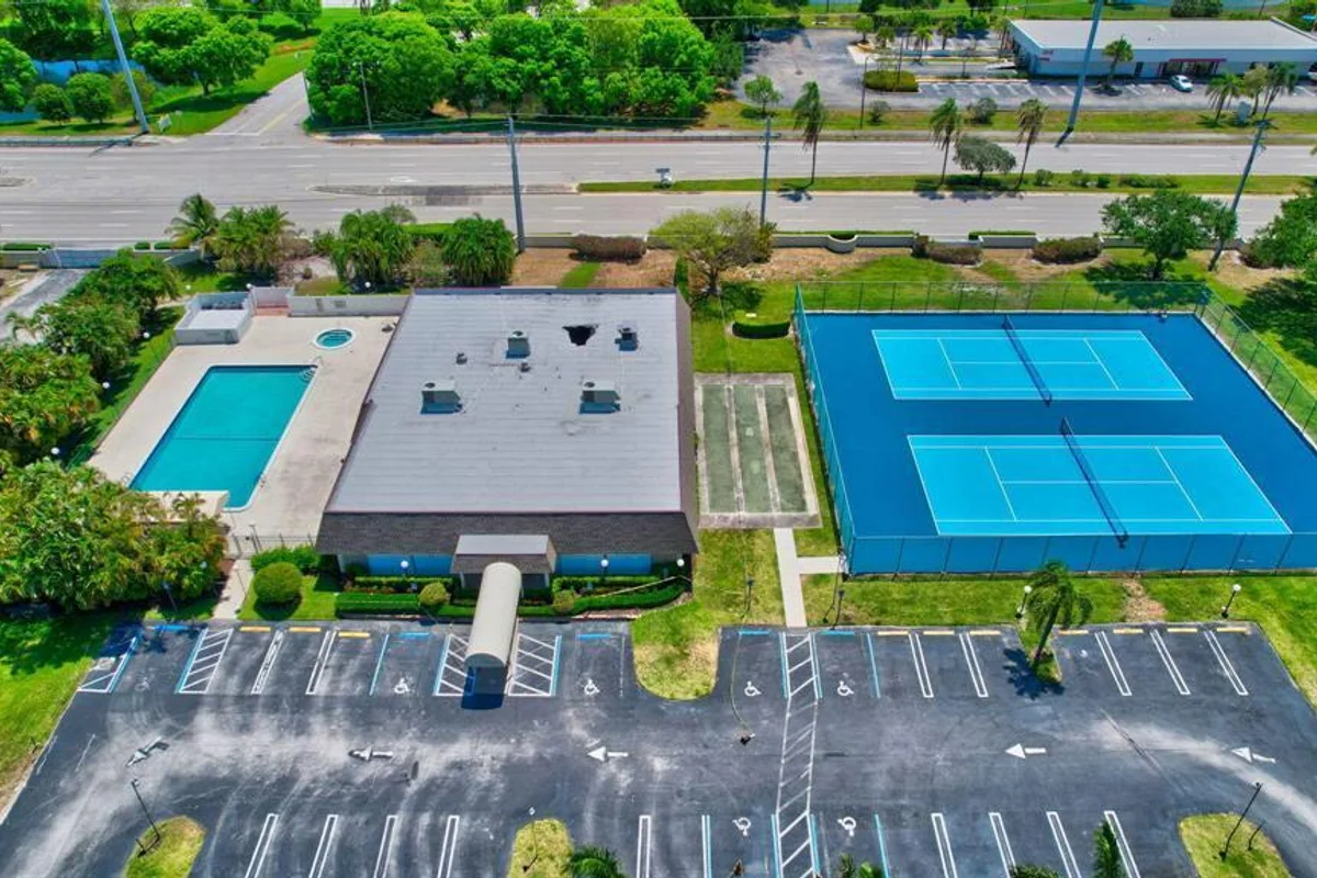 1710 NW 18th Ave #204, Delray Beach: photo 1 of 22
