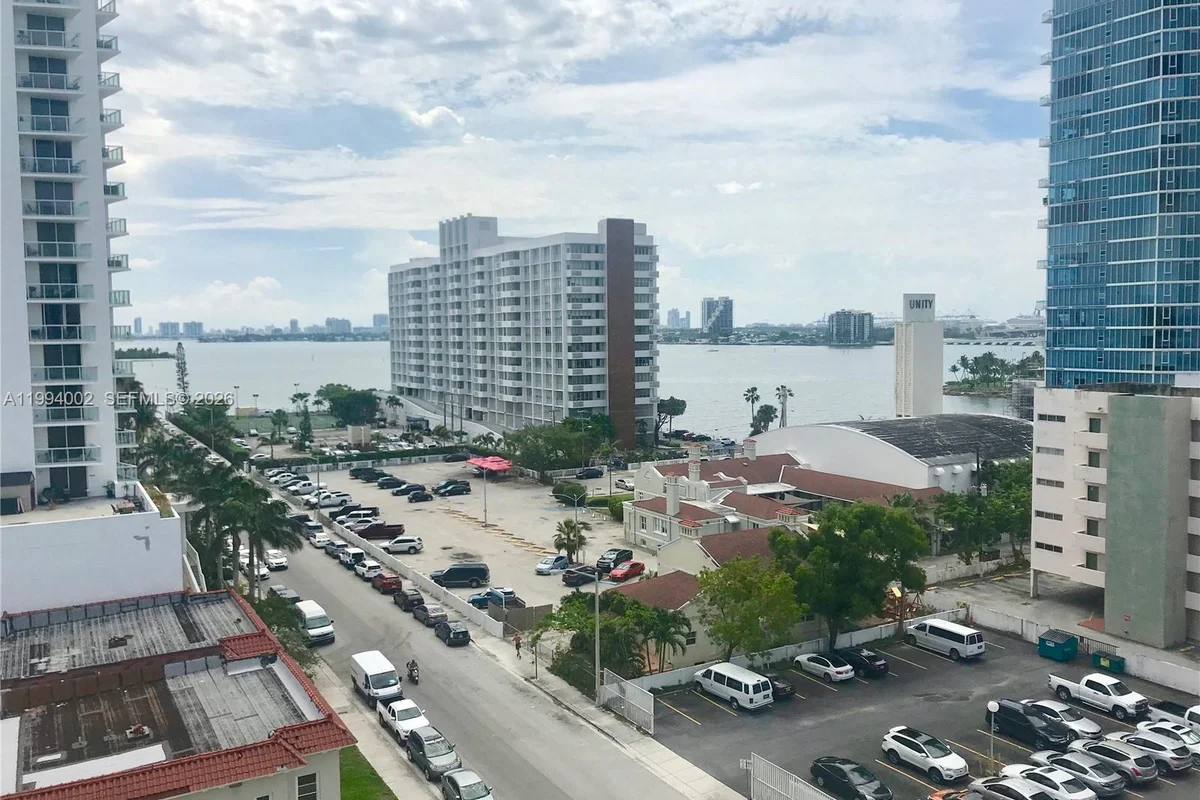2200 NE 4th Ave #708, Miami: photo 1 of 17