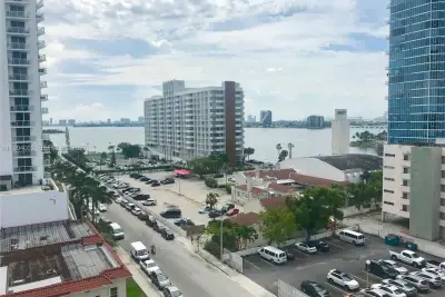 2200 NE 4th Ave #708, Miami: photo 1 of 17
