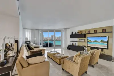7000 Island Blvd #1207, Aventura: photo 1 of 56