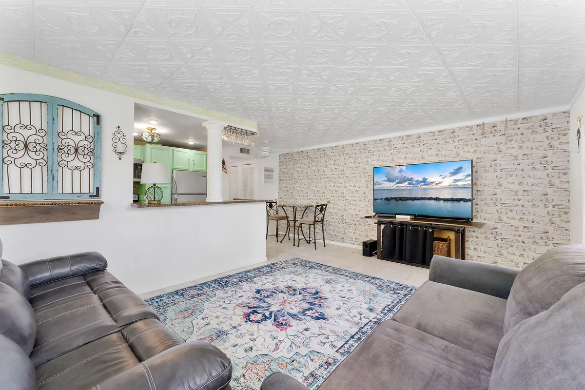 269 S Ventnor S, Deerfield Beach: photo 1 of 39