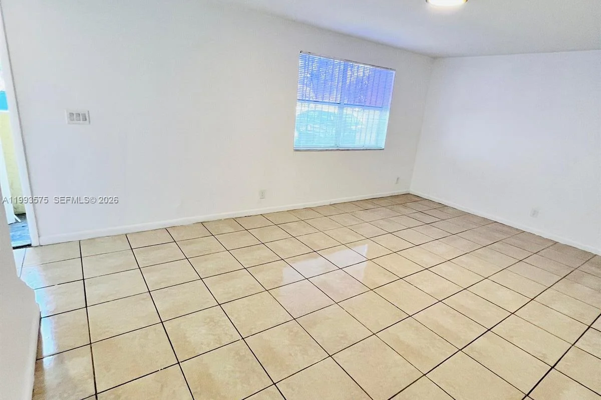 5721 Blueberry Ct #125, Lauderhill: photo 1 of 26
