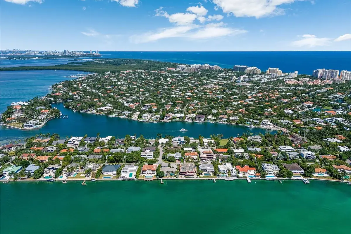 640 S Mashta Dr, Key Biscayne: photo 1 of 38