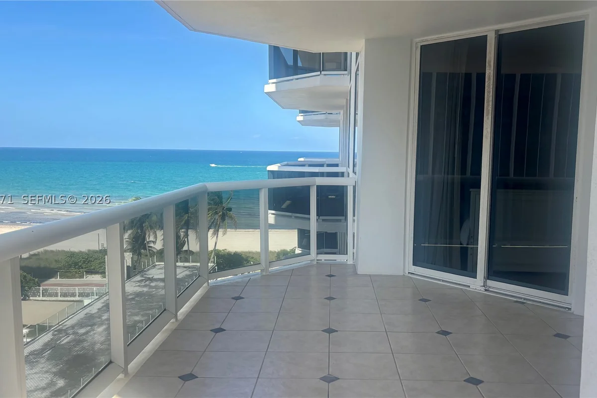 4779 Collins Ave #808, Miami Beach: photo 1 of 23