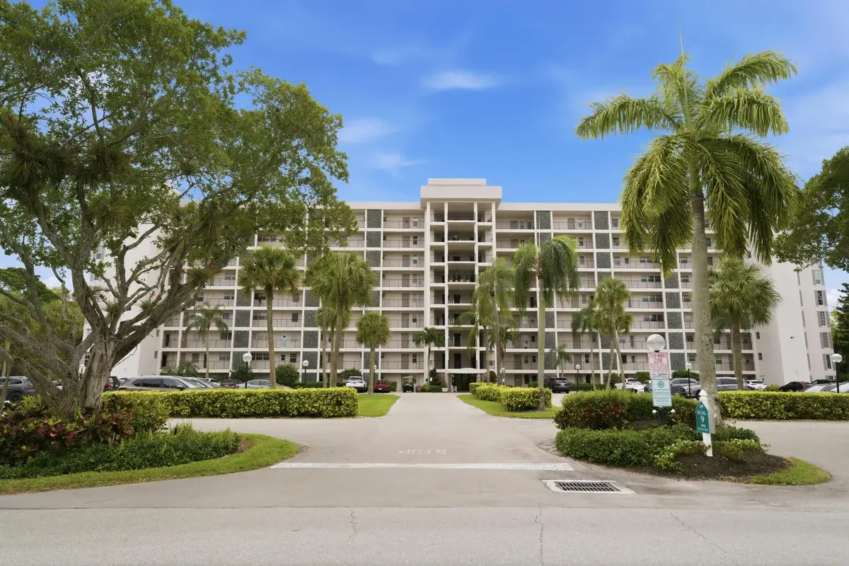 3100 N Palm Aire Dr #208, Pompano Beach: photo 1 of 25
