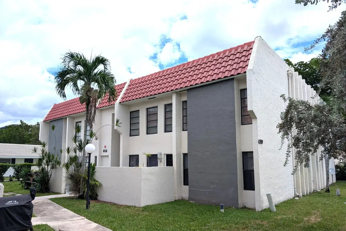 3199 Coral Hills Dr #2, Coral Springs: photo 1 of 23