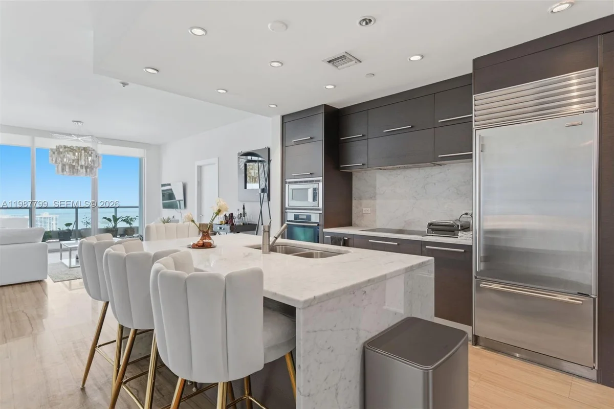 900 Biscayne Blvd #4308, Miami: photo 1 of 11