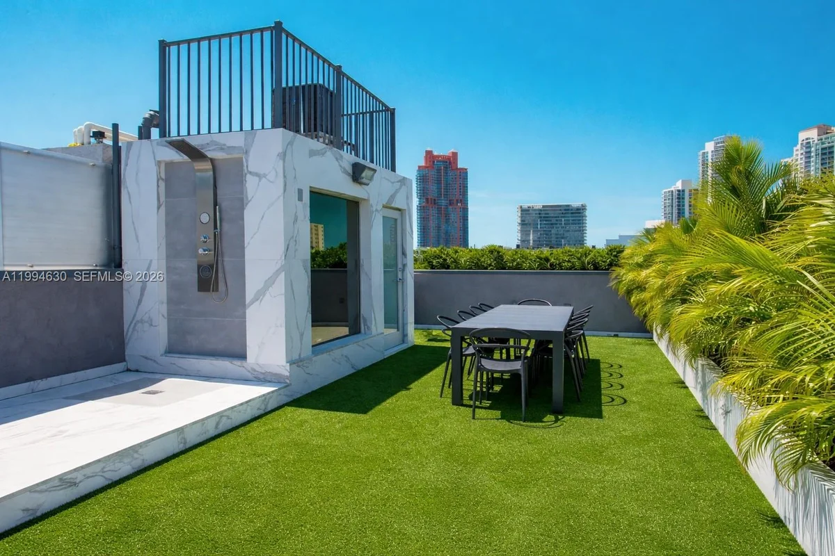 361 Jefferson Ave #3, Miami Beach: photo 1 of 20