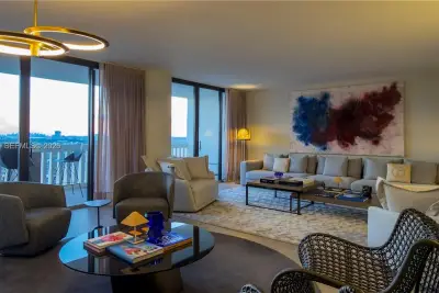 2000 Island Blvd #2404, Aventura: photo 1 of 41