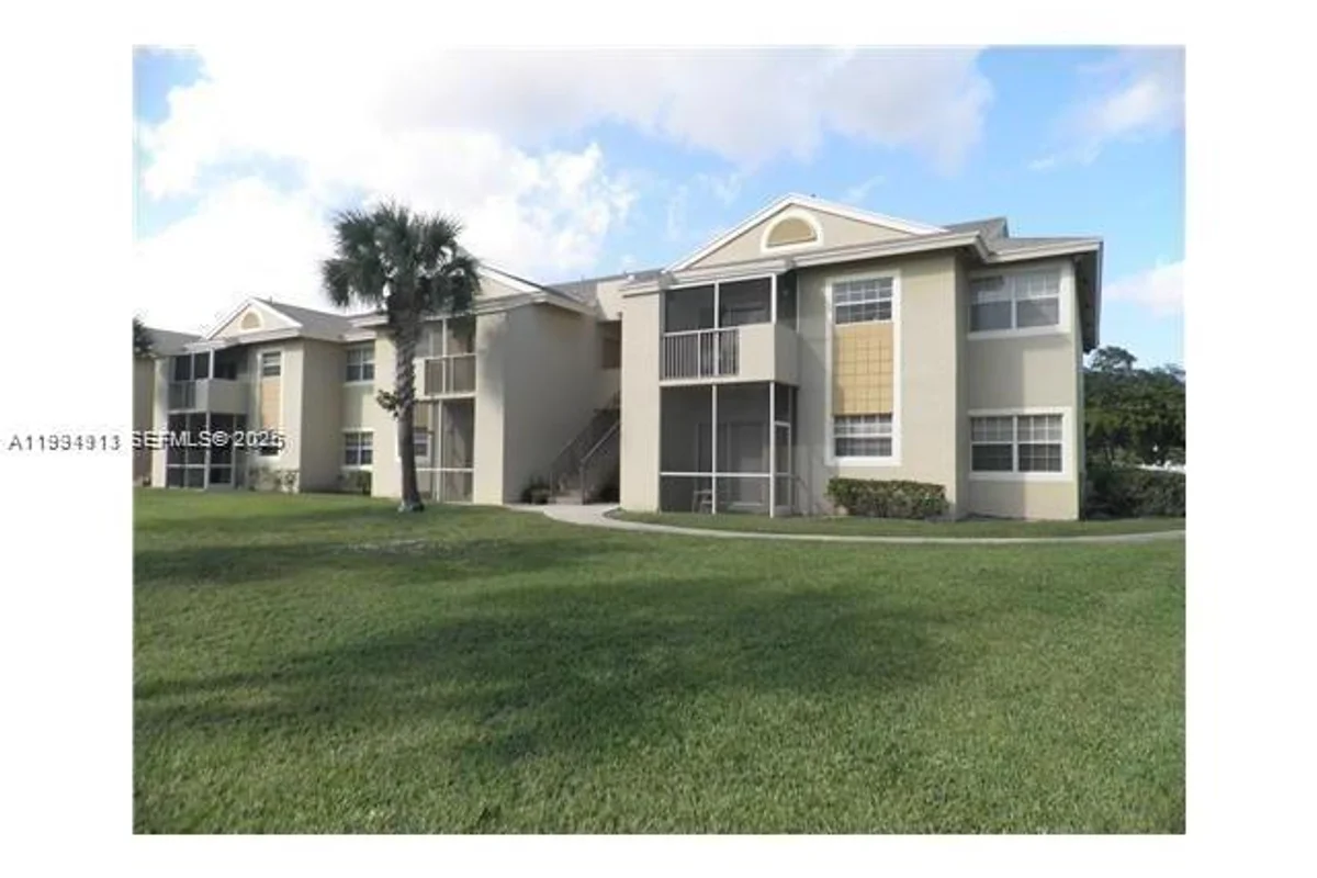 800 Cypress Park Way #J1, Deerfield Beach: photo 1 of 14